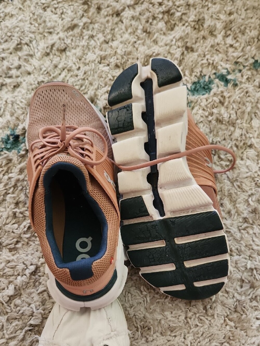 On Running Women's Cloudswift Sneakers in Dusty Rose and Navy - Picture 6 of 8
